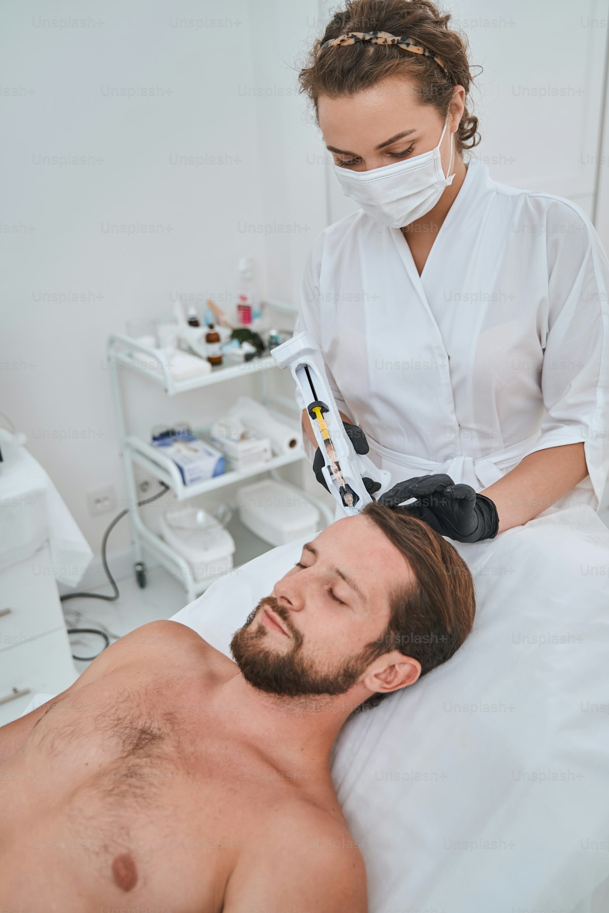 Hair Transplant Surgery in Shanghai: FUE and FUT at Top Hospitals